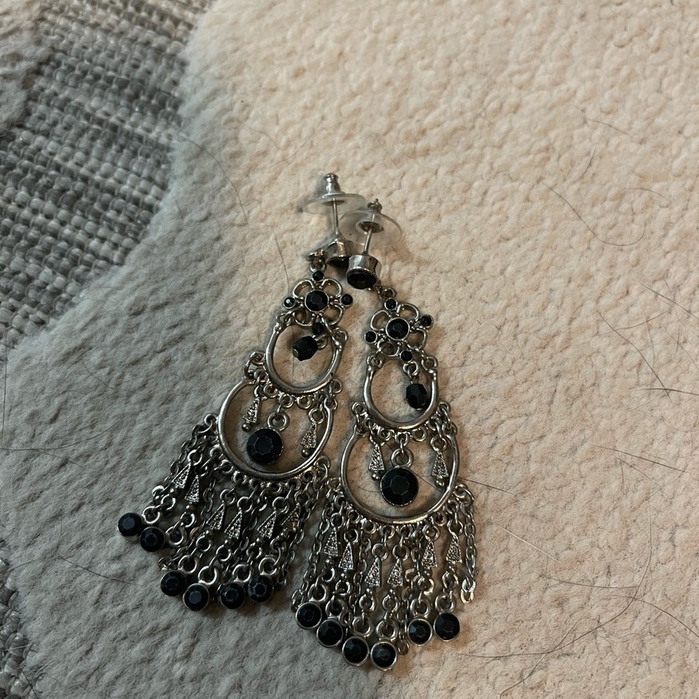 Chandelier earrings